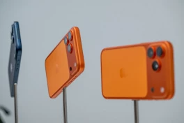 Apple bắt đầu kỷ nguyên smartphone 2.000 USD