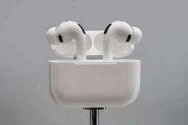 AirPods Pro 3 được nâng cấp nhiều tính năng nhưng hộp sạc lại có pin "đuối" hơn đời trước