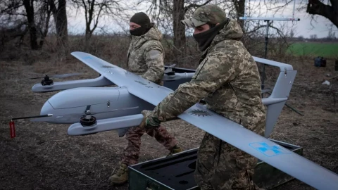 Tại sao không phải là tên lửa hay xe tăng, mà là 400.000 UAV mỗi tháng của Ukraine sẽ định đoạt chiến trường?