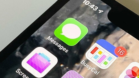 Bi hài người đàn ông dùng iPhone bị vợ phát hiện tin nhắn mua d.â.m liền quay sang kiện Apple