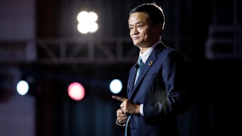 Jack Ma tái xuất, quyết tâm "đưa Alibaba vĩ đại trở lại"