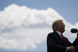 Cực căng: Tổng thống Trump kiện New York Times tội phỉ báng, đòi bồi thường 400 nghìn tỷ đồng