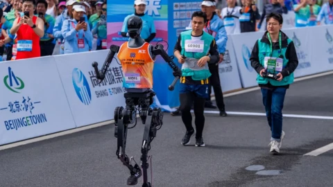 Cơn sốt robot AI tại Trung Quốc đưa nhà sáng lập hãng camera thị giác 3D thành tỷ phú