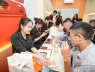 Minh Tuấn Mobile dự kiến giao 1.000 chiếc iPhone 17 trong ngày đẩu mở bán, iPhone 17 Pro Max Cam Vũ Trụ hút khách nhất, GenZ chuộng iPhone Air