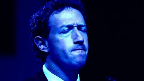 Mark Zuckerberg ê mặt vì sản phẩm AI chủ lực