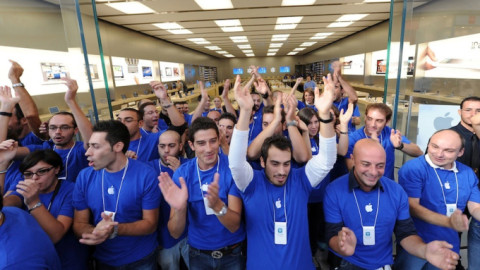 Apple bị tố cố tình trả lương thấp cho hơn 12.000 nhân viên nữ