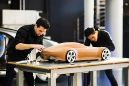 Mercedes gây sốc: 99% thiết kế bằng AI chỉ là rác?