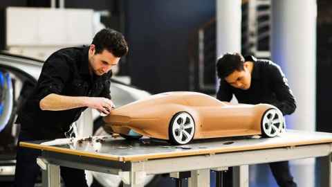 Mercedes gây sốc: 99% thiết kế bằng AI chỉ là rác?