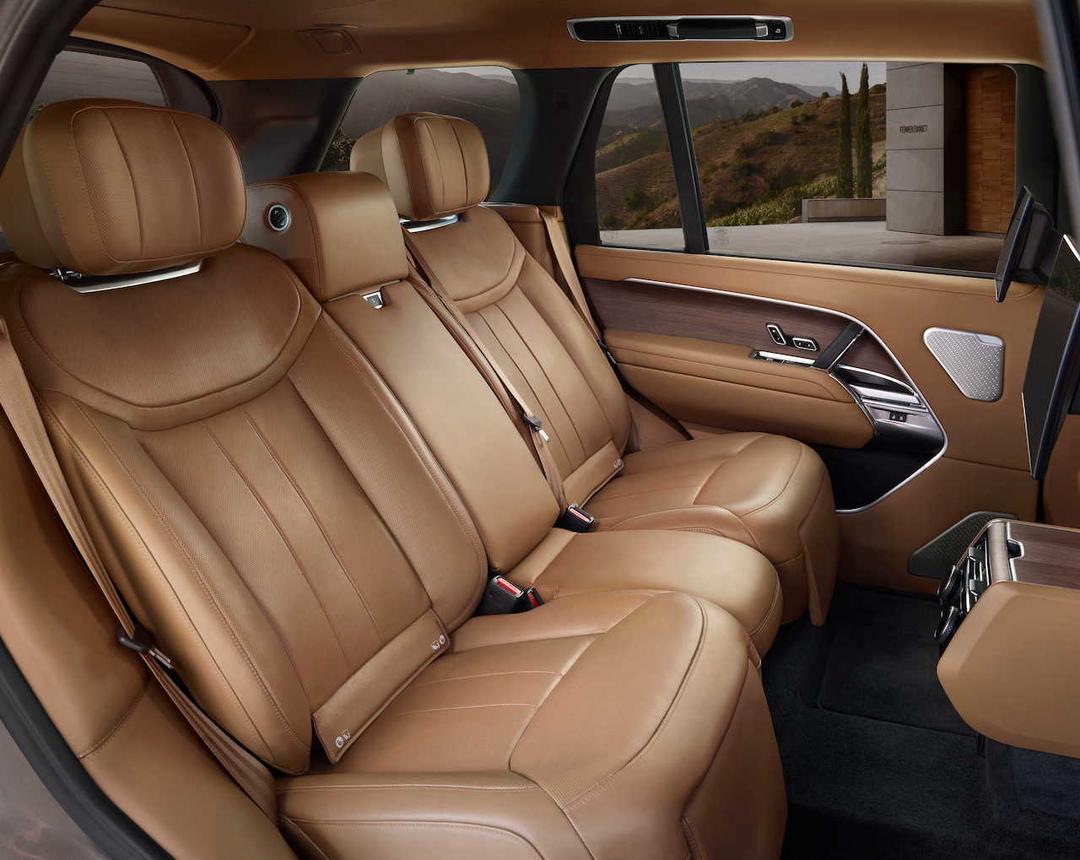Range Rover 2022 ra mắt tại Việt Nam: Giá từ 10,879 tỷ đồng, 4 phiên bản có thể cá nhân hoá