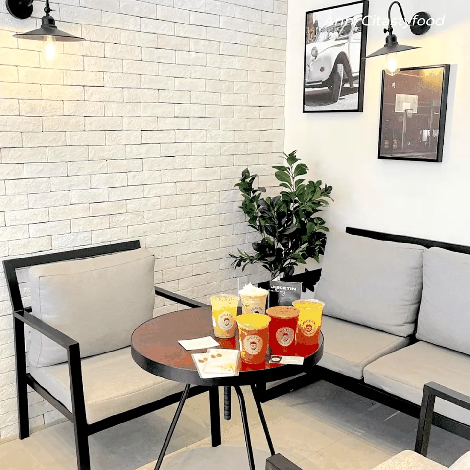 Loạt quán café mở xuyên Tết ở Hà Nội và TP.HCM