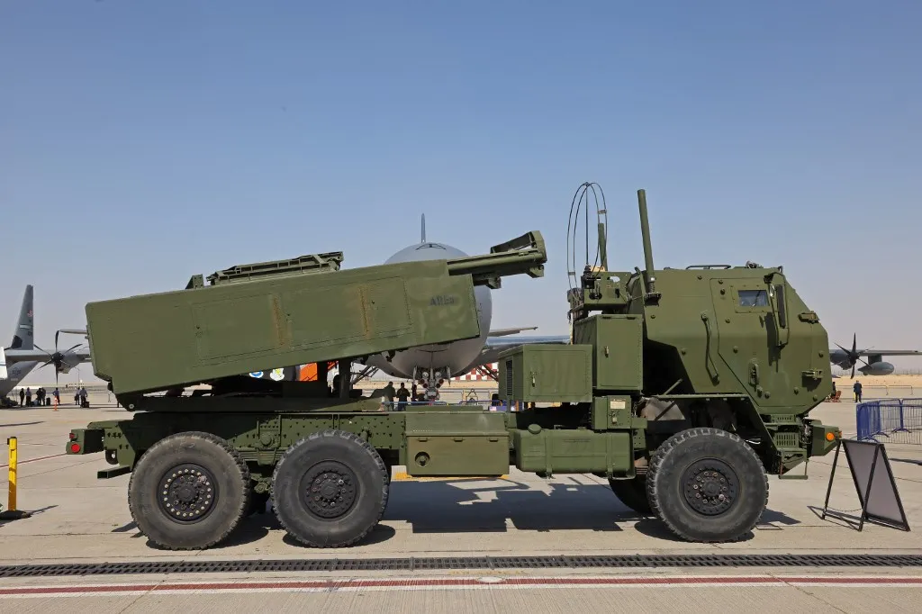 Mỹ sẽ cung cấp pháo tầm bắn 80km cho Ukraine, có thể là Hệ thống rocket cơ động cao (HIMARS) M142