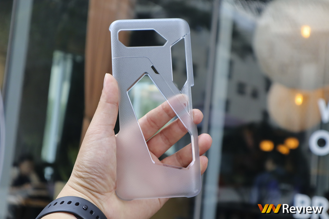 Trên tay Asus ROG Phone 5: khẳng định vị trí trùm cuối gaming phone