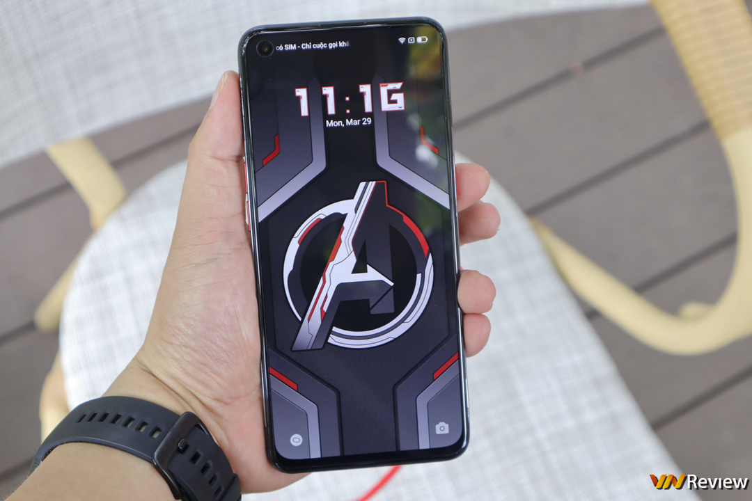 Trên tay Oppo Reno 5 Marvel Edition: Món quà thú vị cho các fan Avengers