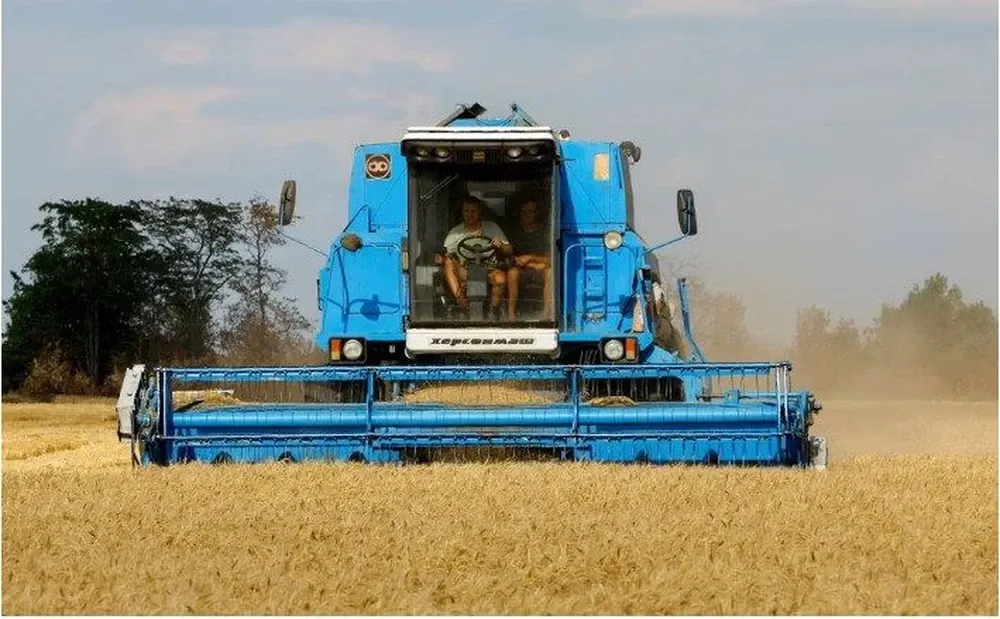 Từng nhận lời giúp đỡ Ukraine, giờ đây nông dân khắp Đông Âu lại hối hận than trời vì ngũ cốc giá rẻ đổ bộ 