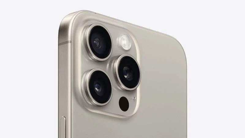 iPhone 15 Pro Max có zoom quang 5X và zoom số 25X