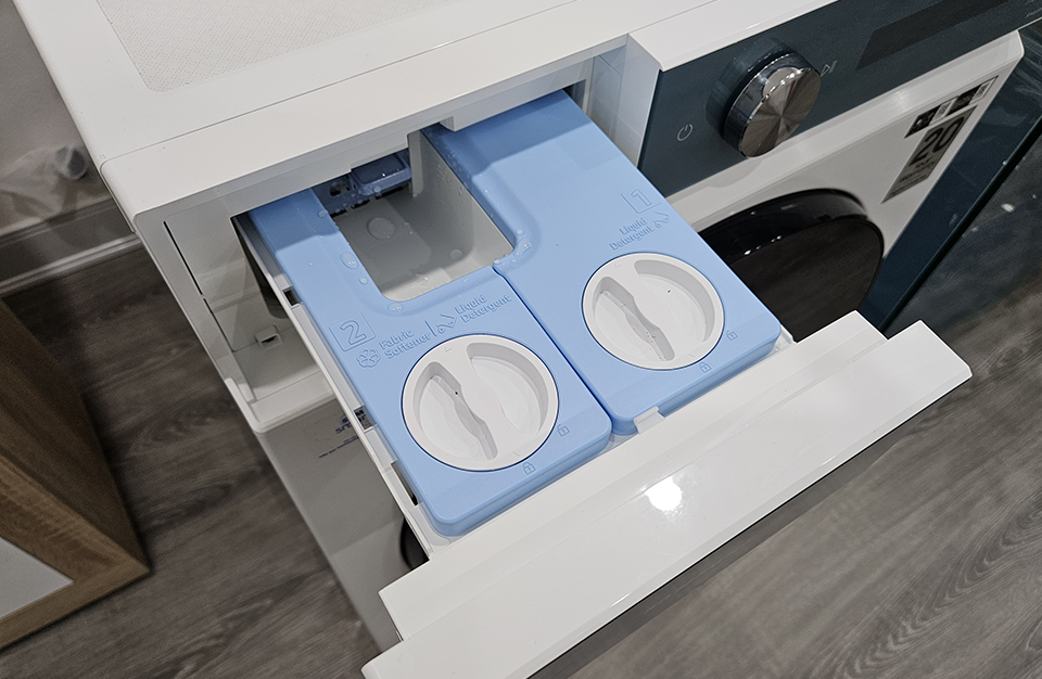Trải nghiệm máy giặt sấy Samsung Bespoke AI: giặt giũ tự động, quá nhàn