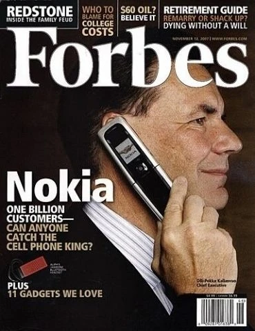 Tròn 10 năm cú bắt tay đi vào lòng đất của Microsoft và Nokia