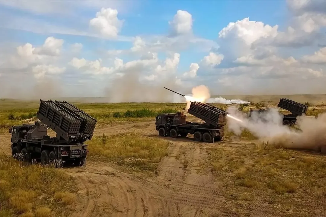 Chiến tranh mìn! Nga và Ukraine đua nhau điều động các phương tiện gài mìn