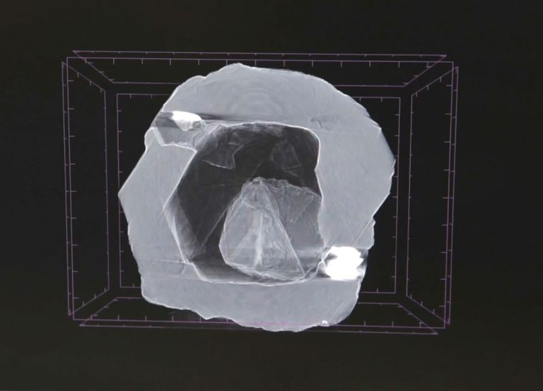 Đây là viên kim cương trong một viên kim cương niên đại đến 800 triệu năm tuổi