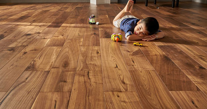 Cách làm sạch và chăm sóc sàn gỗ cứng