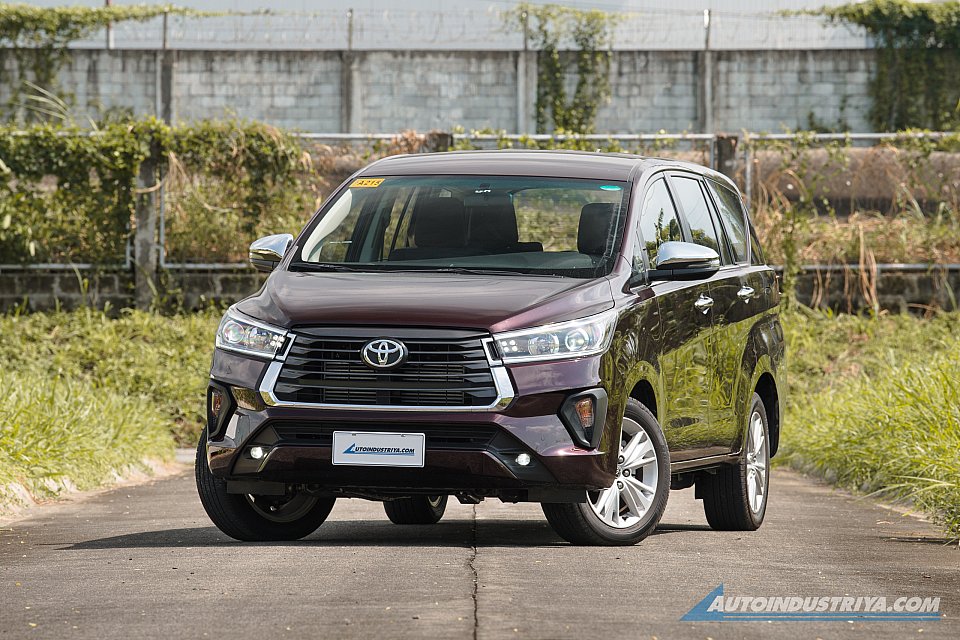 Trải nghiệm Toyota Innova 2.8 V 6AT (2021): Ít thay đổi, thiết kế bảo thủ