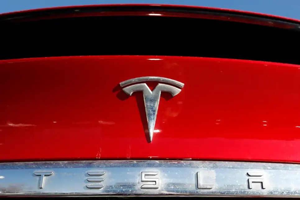 Tesla thu hồi 130.000 xe vì lỗi màn hình cảm ứng