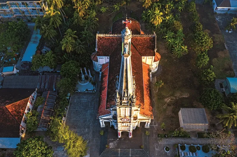 Cấu trúc độc đáo của các nhà thờ thiên chúa nhìn từ trên cao