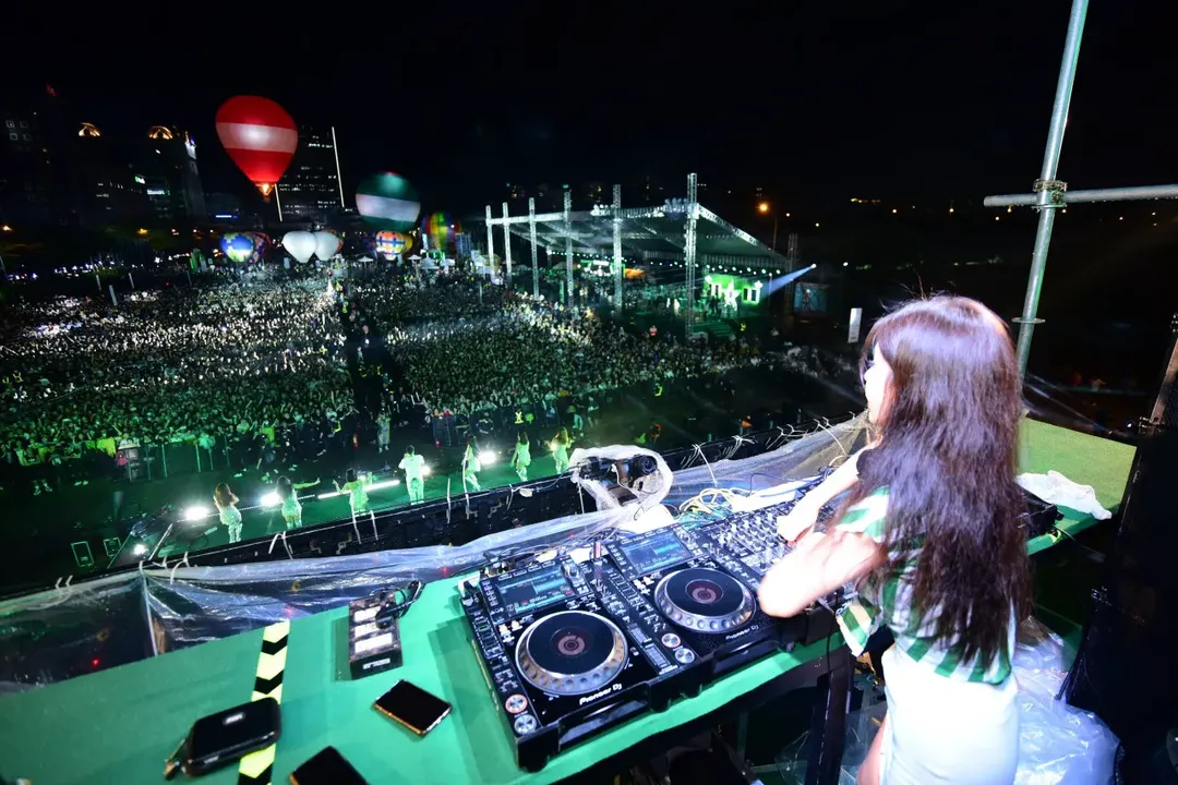 Bùng nổ Heineken Refresh Your Music – đại nhạc hội EDM và khinh khí cầu tại Việt Nam với tầm cỡ quốc tế