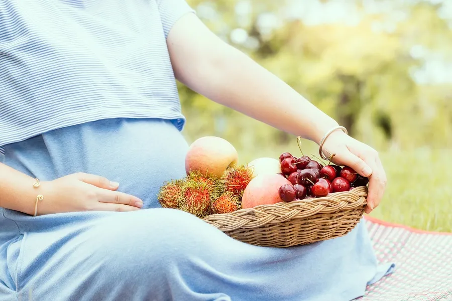 7 loại quả bà bầu không nên ăn để tránh ảnh hưởng thai nhi