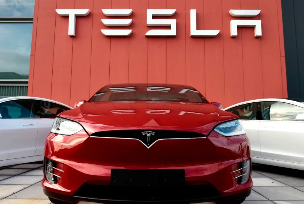 Mỗi chiếc xe bán ra của Tesla thu lời gấp 8 lần so với hãng xe lớn nhất thế giới Toyota
