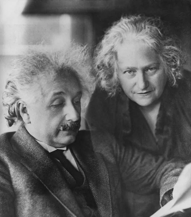 Bốn sai lầm nổi tiếng của Einstein trong vật lý là gì? Ai đã xác nhận nó?