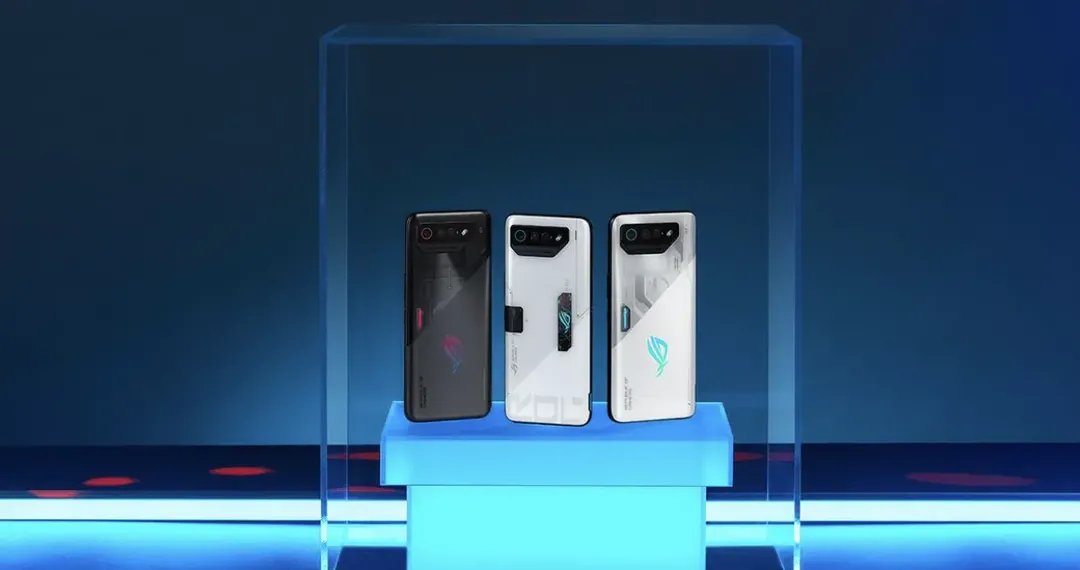 ASUS ROG Phone 7 và ROG Phone 7 Ultimate ra mắt: củng cổ vị trí “trùm cuối” gaming phone, độc lạ mặt lưng trong suốt