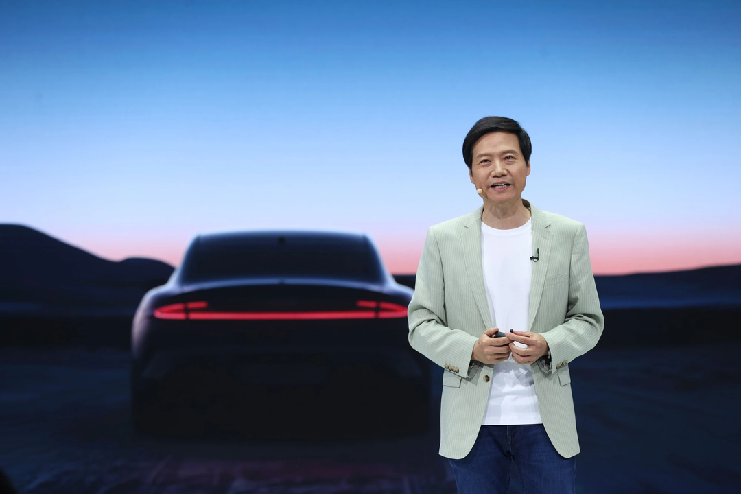 Bị Huawei dùng chiêu trò để cướp khách, CEO Xiaomi Lei Jun có câu trả lời khiến ai cũng phải thán phục