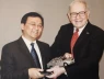 Thiên tài đầu tư Warren Buffett thoái hết vốn khỏi nhà sản xuất xe điện BYD