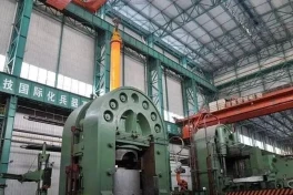 Chiếc máy ép khuôn 36.000 tấn nặng như tòa nhà bốn tầng đã thay đổi ngành sản xuất công nghiệp như thế nào?