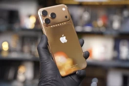 iPhone 17 Pro Max mạ vàng đầu tiên trên thế giới tới từ Việt Nam có giá 139 triệu