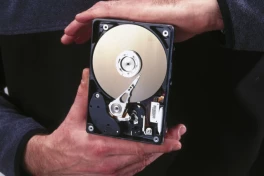 Chuyện gì xảy ra vậy: ổ cứng HDD đang tăng trưởng bùng nổ trở lại