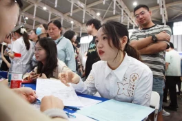 Trung Quốc phát động chiến dịch làm sạch không gian mạng mới, "nằm thẳng" hay "người chuột" đều bị xóa sổ