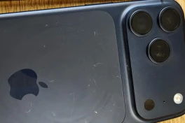 Apple chính thức phản hồi về vấn đề trầy xước của iPhone 17 Pro, đổ lỗi cho một phụ kiện