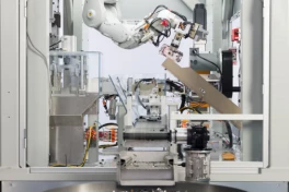 Cách mạng tái chế: robot “ăn iPhone” biến rác thải thành vàng!