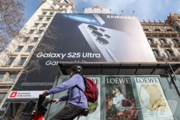 Samsung đang tăng trưởng "mạnh mẽ chưa từng có" tại quê nhà của Sony và Sharp