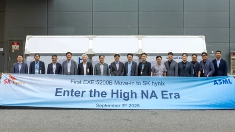 Đại gia Hàn Quốc "chốt đơn" 4,4 tỷ USD mua 20 máy khắc chip trị giá hàng trăm triệu USD của ASML