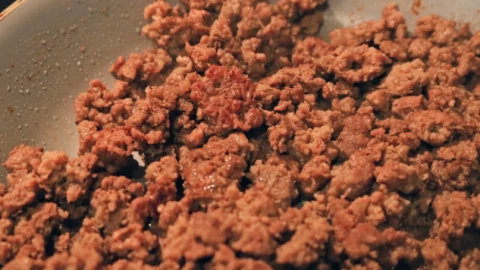 Cách làm sốt thịt bò xay cho spaghetti vàng đều, mềm thơm như ngoài tiệm