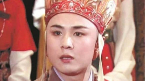 "Đường Tăng đẹp nhất Tây Du Ký" vẫn vất vả mưu sinh, hát hội chợ kiếm tiền ở tuổi U70