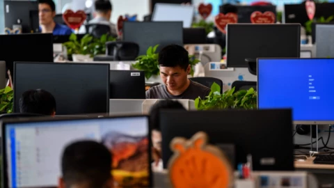 Hết thời làm việc từ xa chill chill, bây giờ Mỹ đang học theo mô hình "996" cực đoan của Trung Quốc