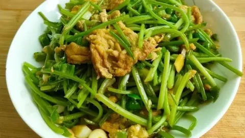 Quá bất ngờ! "Rau nuôi heo" này lại có giá cả triệu đồng một cân tại Mỹ!