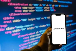 Anthropic ra mắt mô hình AI có thể viết code 30 giờ liên tục