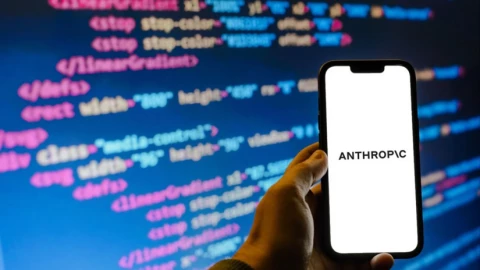 Anthropic ra mắt mô hình AI có thể viết code 30 giờ liên tục