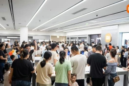 Sản phẩm nào mà hot thế này: "Cháy hàng" cả Trung Quốc, bán được hơn 1 triệu máy chỉ sau 1 ngày, dân xếp hàng chờ mua