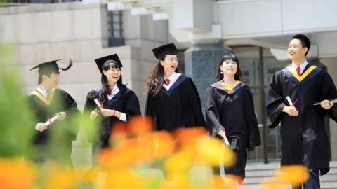 Giáo dục khai phóng là gì?
